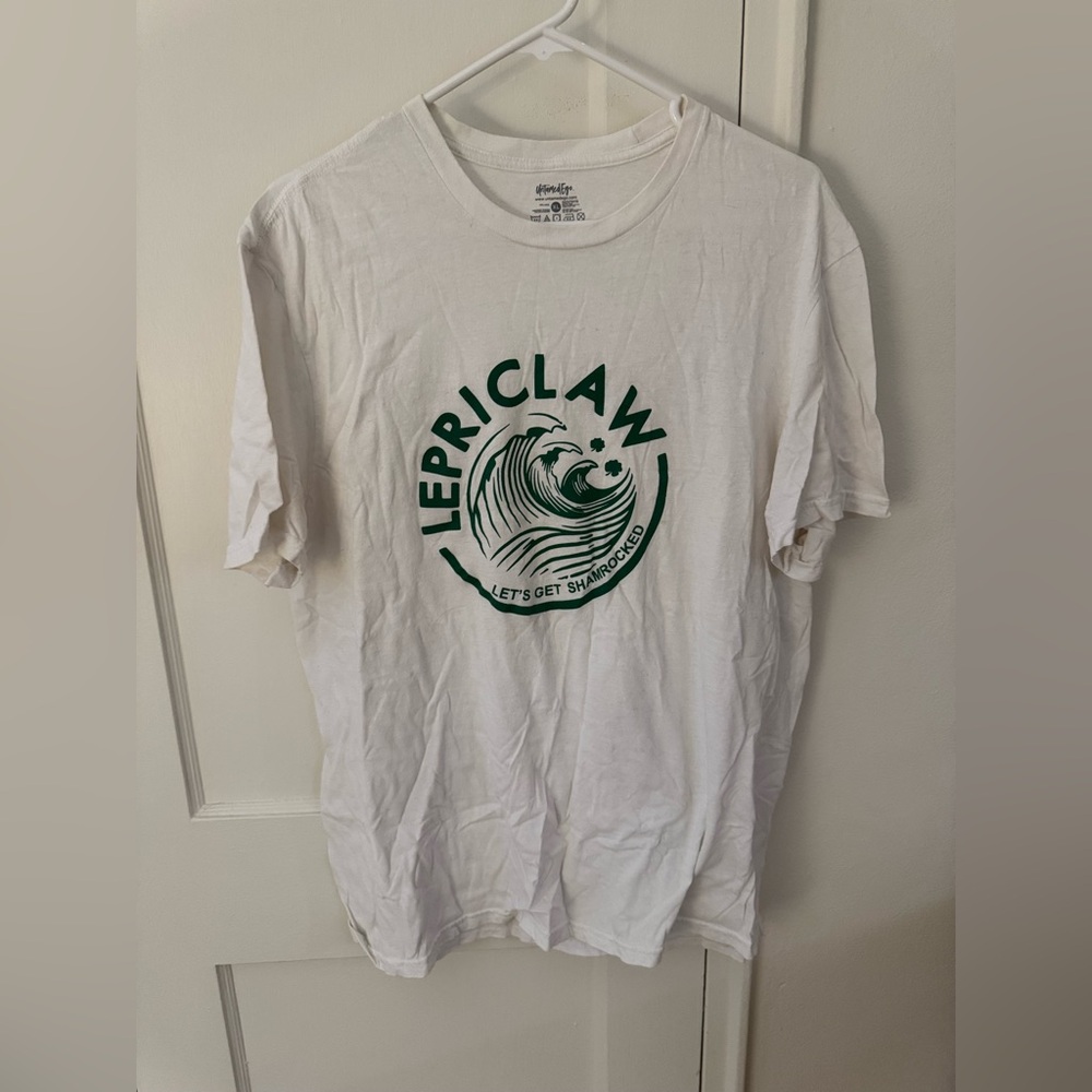 Whiteclaw St Patrick’s Day Lepriclaw Tshirt - Picture 2 of 2